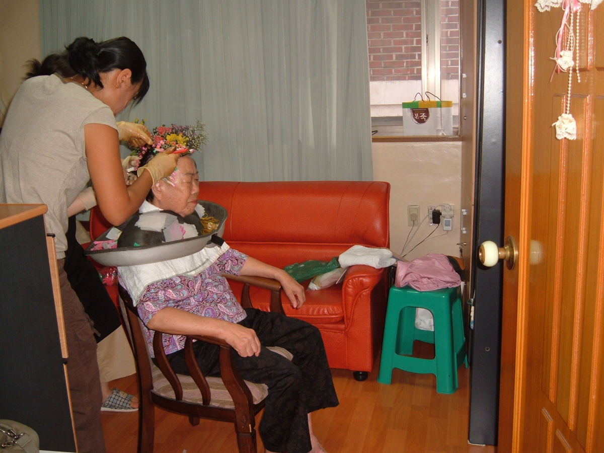 독거노인 지원 8