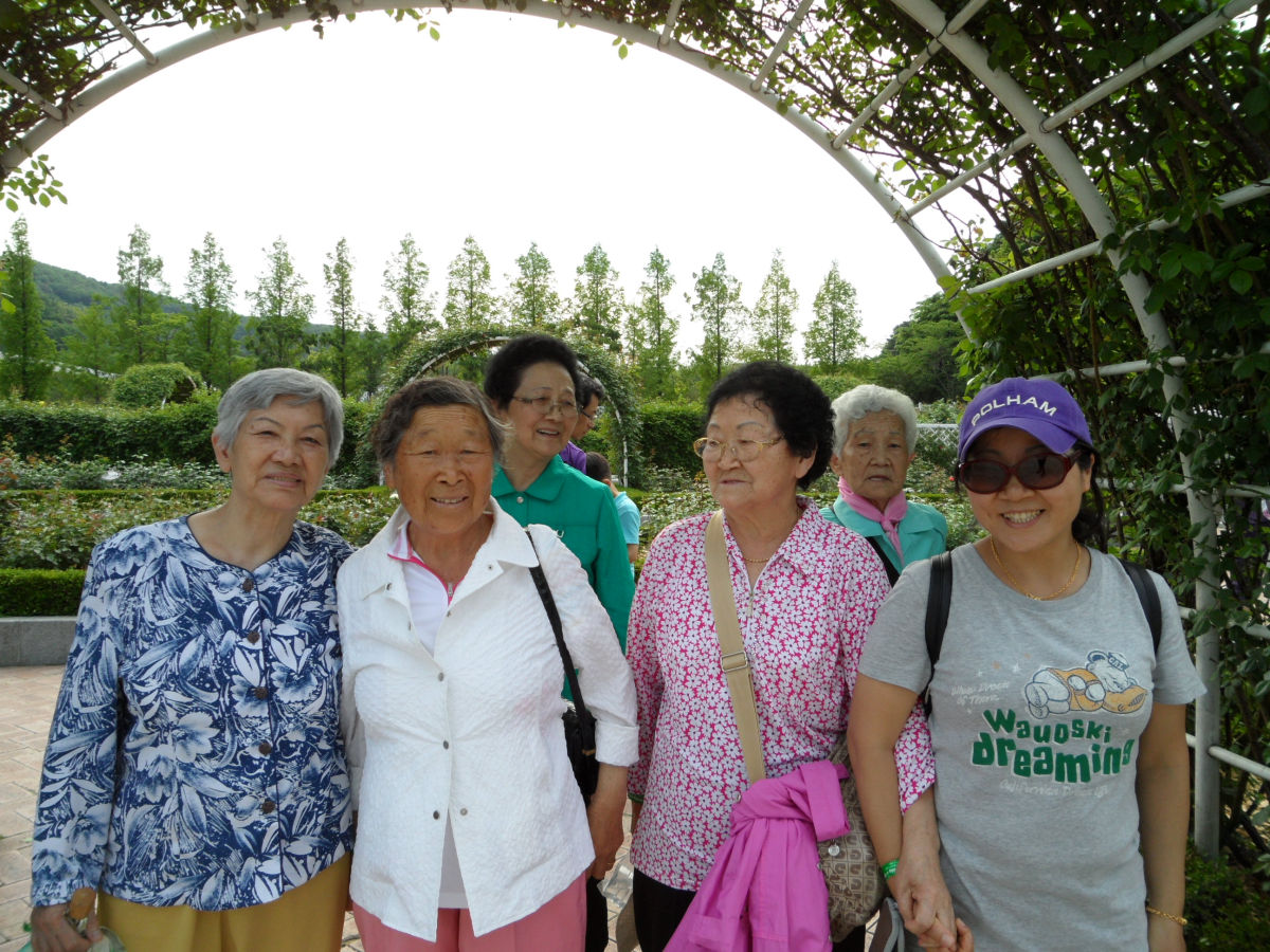 독거노인 지원 54