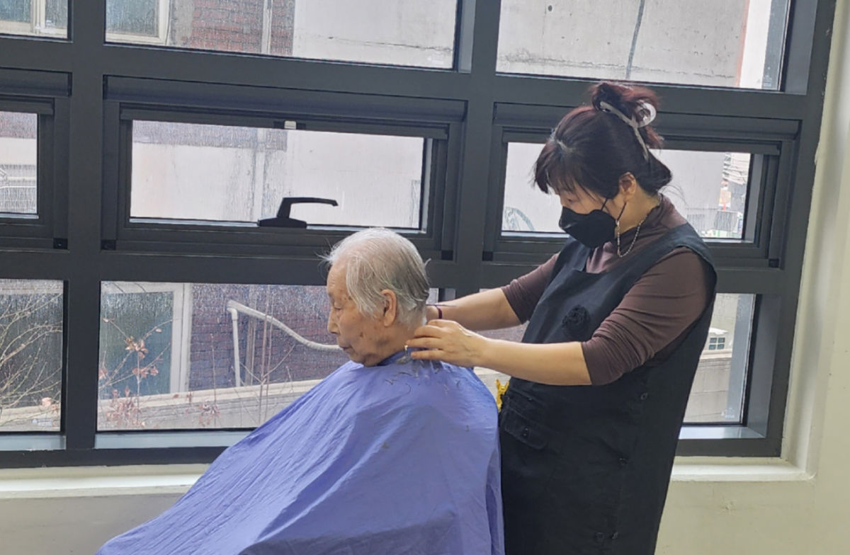 독거노인 지원 56