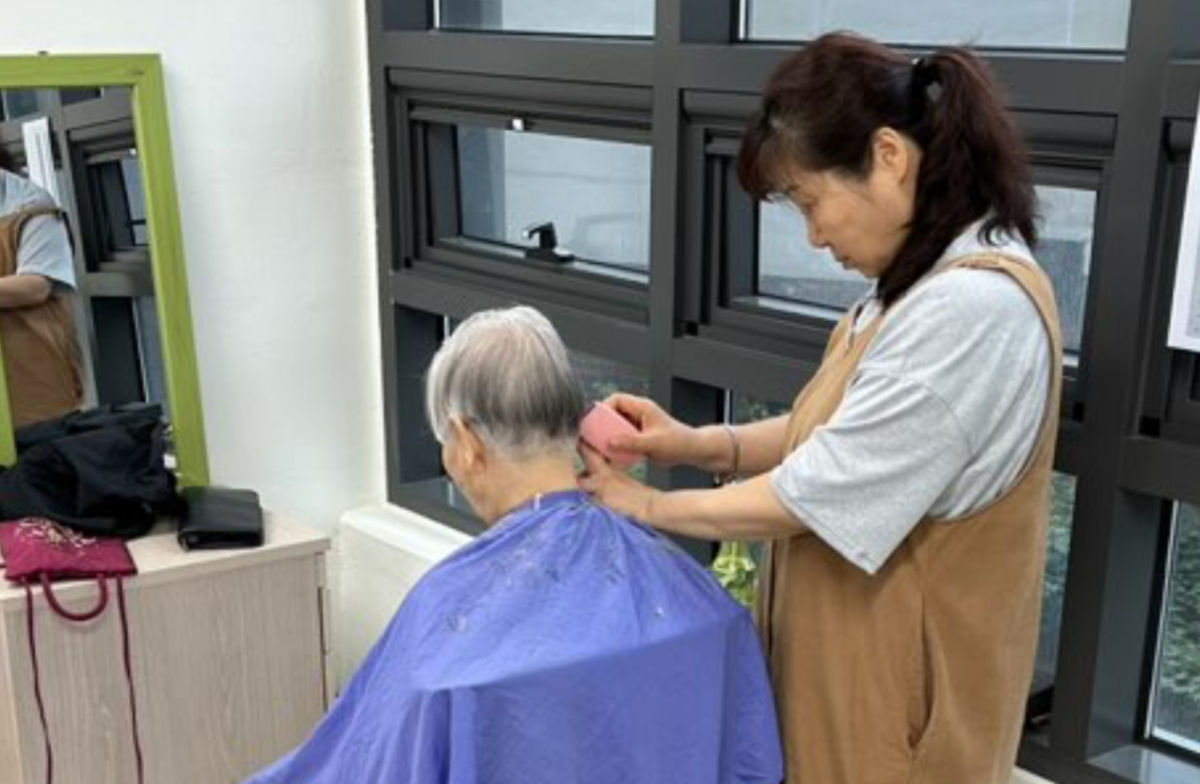 독거노인 지원 57